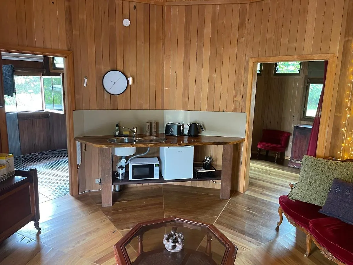 Yurts Of Currumbin Valley - Yurt 2 0*,  오스트레일리아